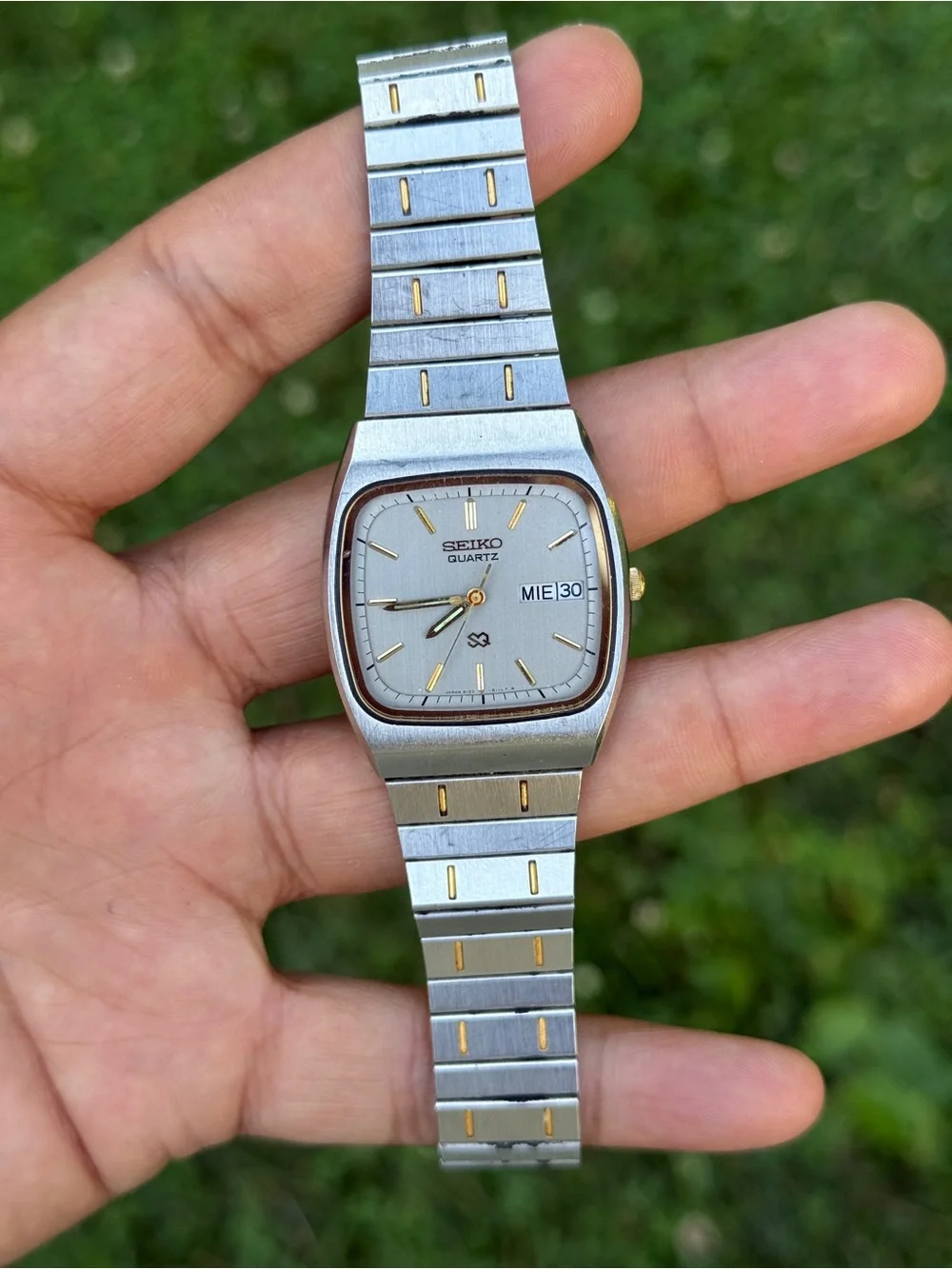 Seiko vintage Quartz Stainless Steel Two-Tone Dress  date date Watch